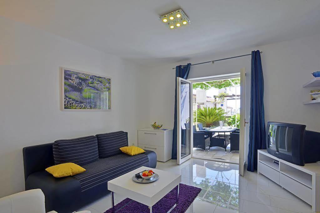 חוואר Apartments Viskovic Margita מראה חיצוני תמונה