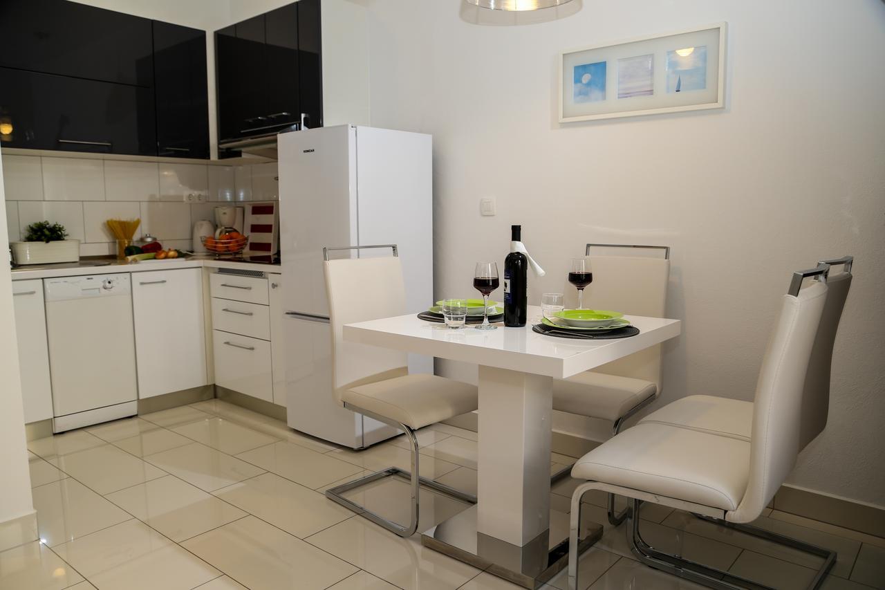 חוואר Apartments Viskovic Margita מראה חיצוני תמונה